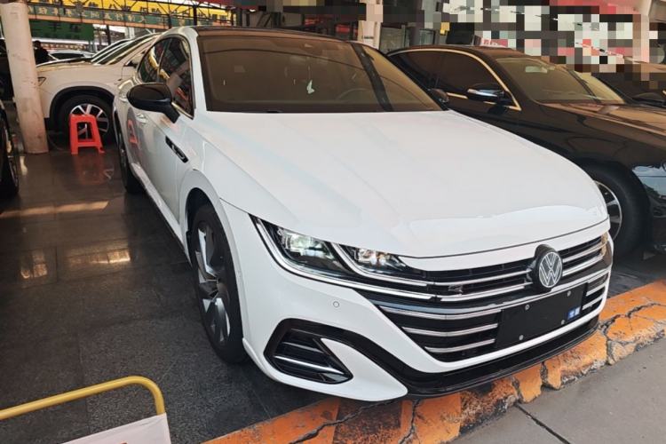 Used Volkswagen FAW-Volkswagen CC 2023 380TSI Striking Edition Front Right 45 Deg