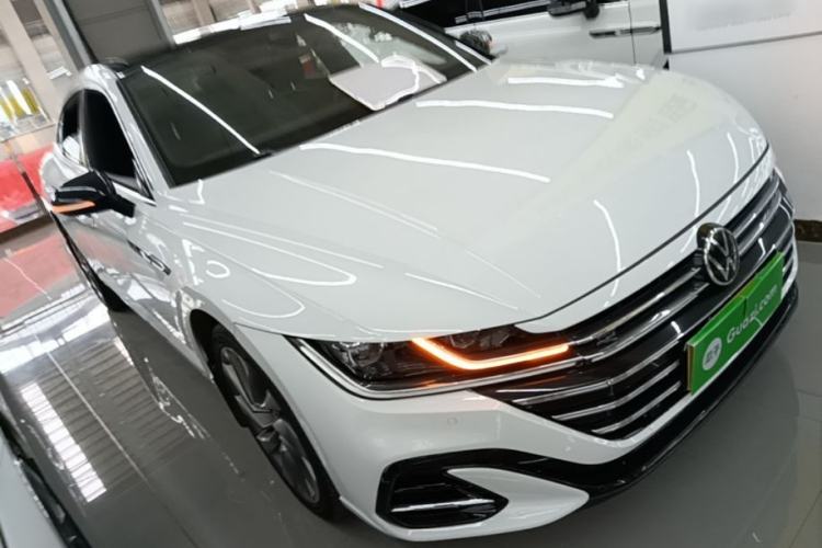 Used Volkswagen FAW-Volkswagen CC 2023 380TSI Striking Edition Front Right 45 Deg