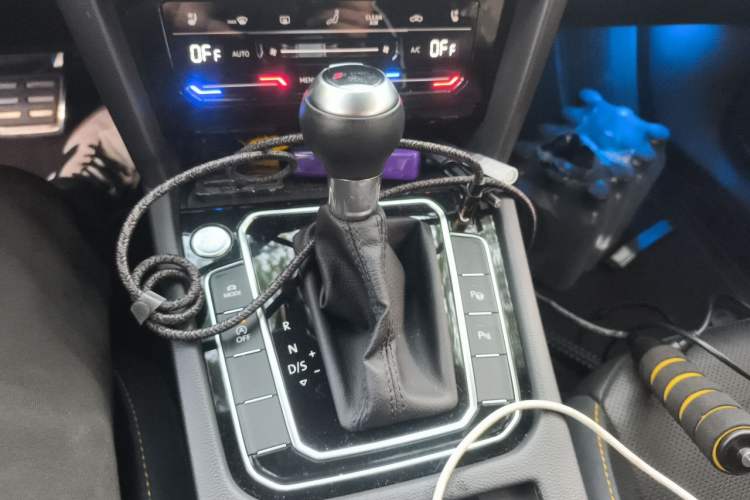 Used Volkswagen FAW-Volkswagen CC 2023 380TSI Striking Edition Gear Lever