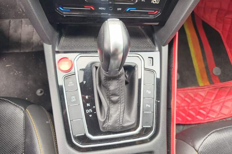 Used Volkswagen FAW-Volkswagen CC 2023 380TSI Striking Edition Gear Lever