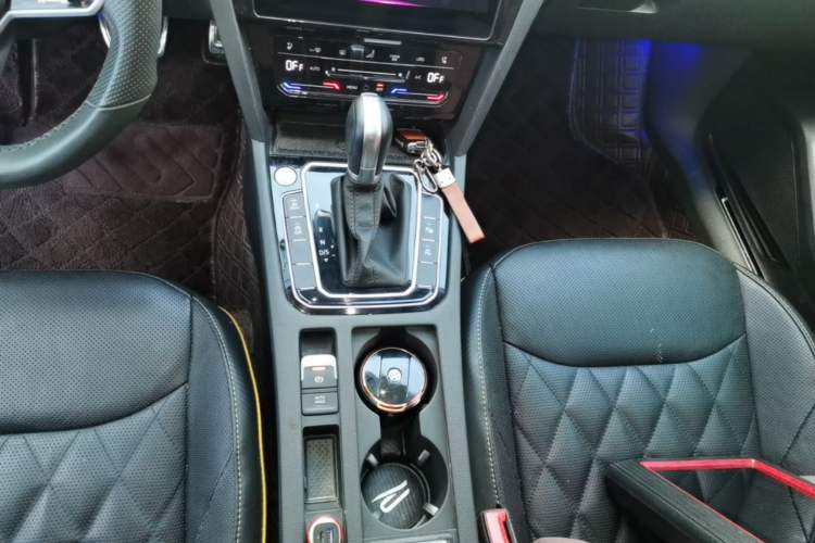 Used Volkswagen FAW-Volkswagen CC 2023 380TSI Glorious Edition Gear Lever