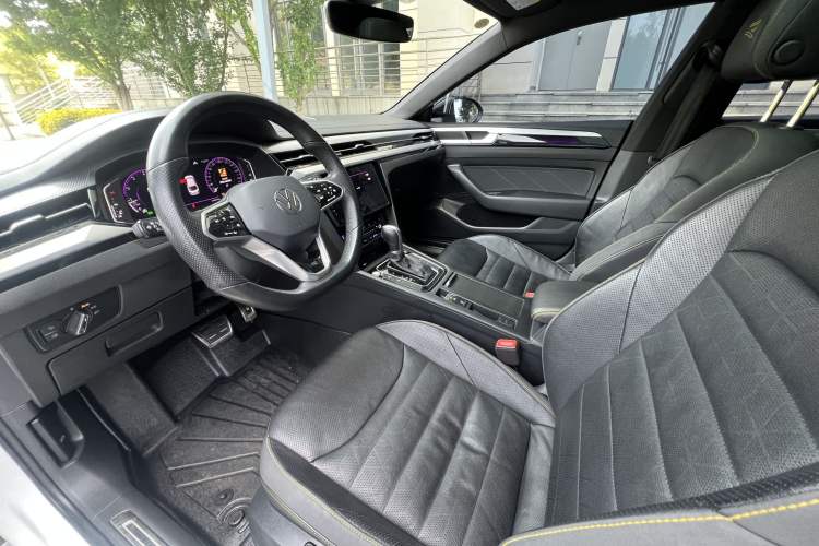 Used Volkswagen FAW-Volkswagen CC 2023 380TSI Striking Edition Gear Lever