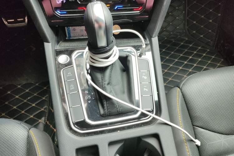 Used Volkswagen FAW-Volkswagen CC 2023 380TSI Glorious Edition Gear Lever