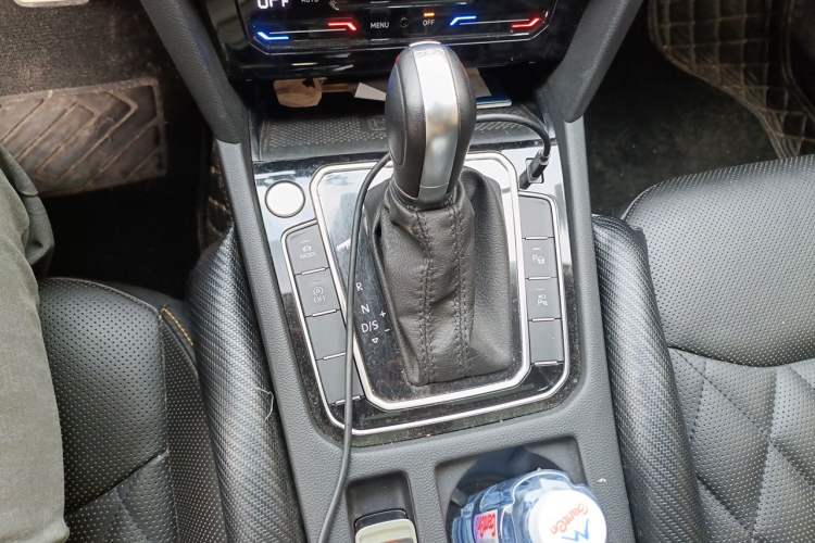 Used Volkswagen FAW-Volkswagen CC 2023 380TSI Glorious Edition Gear Lever