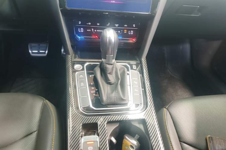 Used Volkswagen FAW-Volkswagen CC 2023 380TSI Striking Edition Gear Lever
