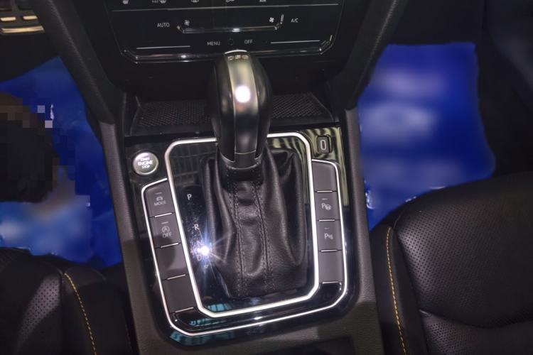 Used Volkswagen FAW-Volkswagen CC 2023 380TSI Striking Edition Gear Lever