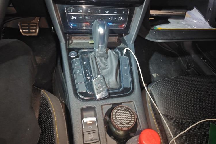 Used Volkswagen FAW-Volkswagen CC 2023 380TSI Striking Edition Gear Lever