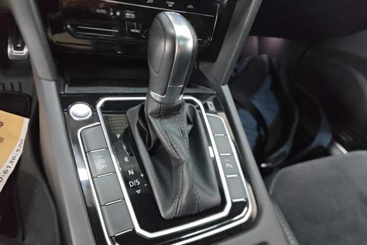 Used Volkswagen FAW-Volkswagen CC 2023 330TSI Ignite Edition Gear Lever
