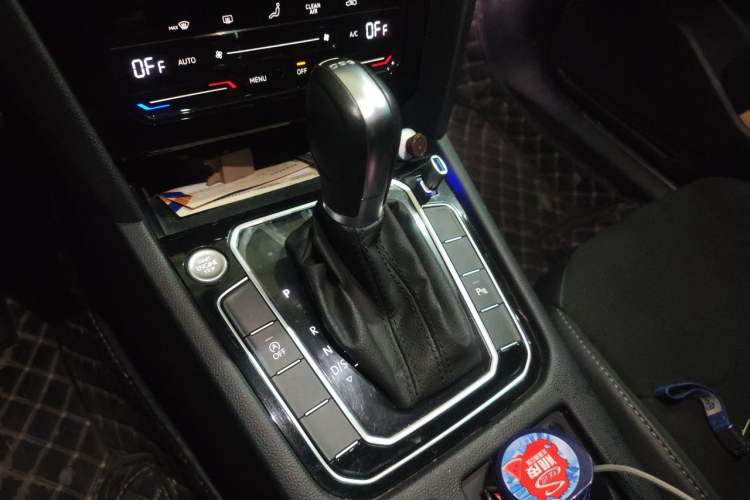 Used Volkswagen FAW-Volkswagen CC 2023 330TSI Ignite Edition Gear Lever