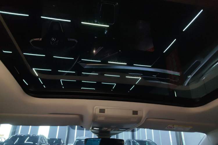 Used Volkswagen FAW-Volkswagen CC 2023 Hunting Vehicle 380TSI Hunter's Heart Edition Headliner