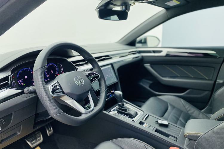 Used Volkswagen FAW-Volkswagen CC 2023 380TSI Striking Edition Interior 1