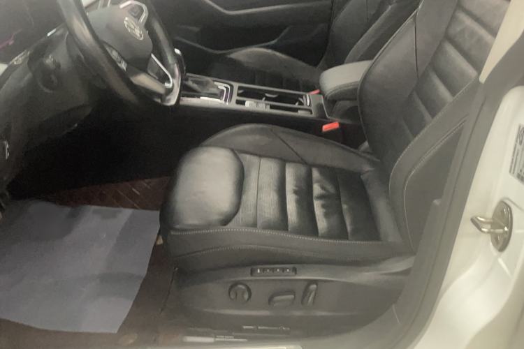 Used Volkswagen FAW-Volkswagen CC 2023 Hunting Vehicle 380TSI Hunter's Heart Edition Interior 1