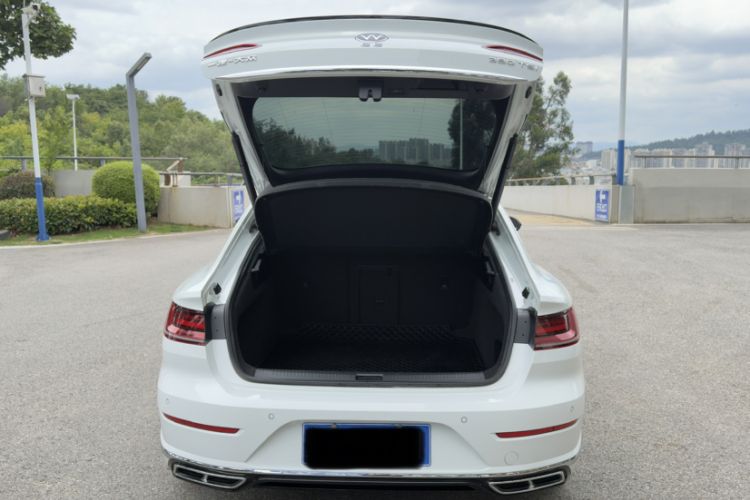 Used Volkswagen FAW-Volkswagen CC 2023 380TSI Striking Edition Interior 10
