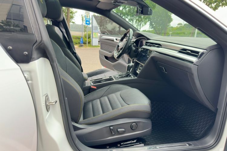 Used Volkswagen FAW-Volkswagen CC 2023 380TSI Striking Edition Interior 11