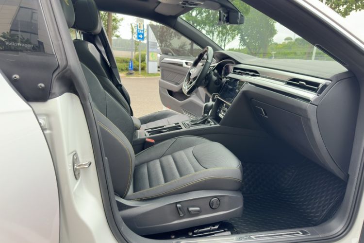Used Volkswagen FAW-Volkswagen CC 2023 380TSI Striking Edition Interior 11