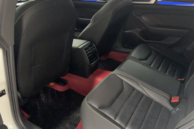 Used Volkswagen FAW-Volkswagen CC 2023 380TSI Striking Edition Interior 2