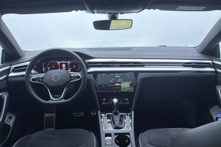 Used Volkswagen FAW-Volkswagen CC 2023 330TSI Ignite Edition Interior 2