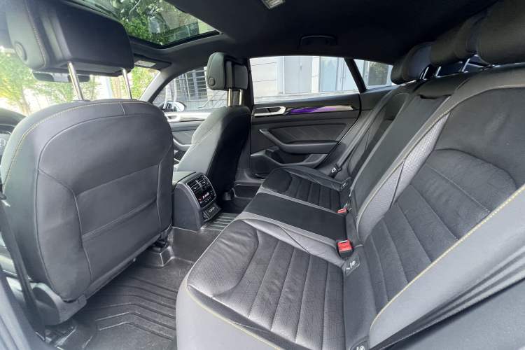 Used Volkswagen FAW-Volkswagen CC 2023 380TSI Striking Edition Interior 3