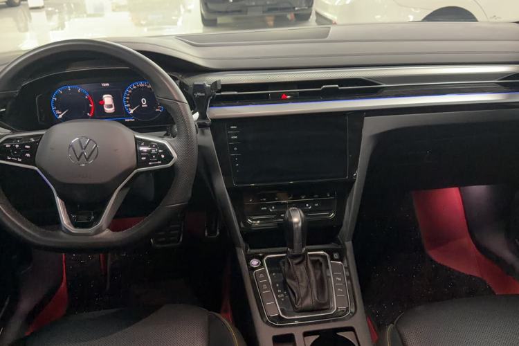Used Volkswagen FAW-Volkswagen CC 2023 380TSI Striking Edition Interior 3