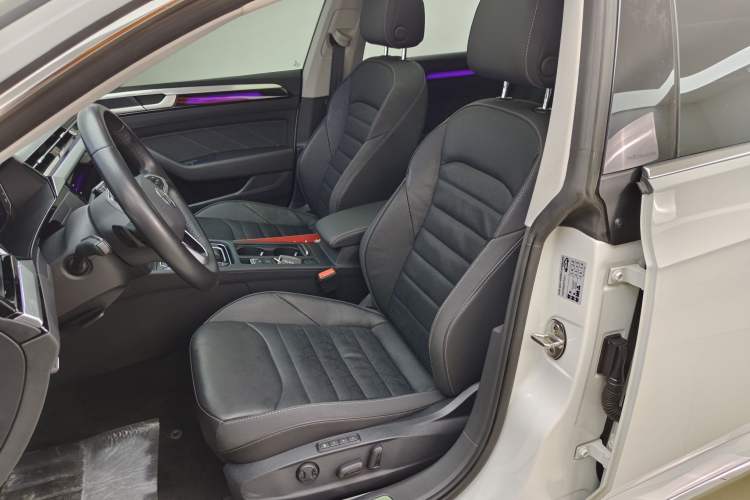 Used Volkswagen FAW-Volkswagen CC 2023 Hunting Vehicle 380TSI Hunter's Heart Edition Interior 3