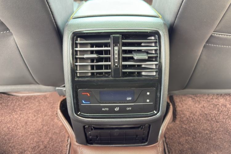 Used Volkswagen FAW-Volkswagen CC 2023 380TSI Striking Edition Interior 4