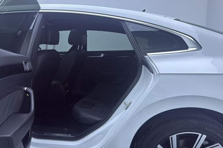 Used Volkswagen FAW-Volkswagen CC 2023 330TSI Ignite Edition Interior 5