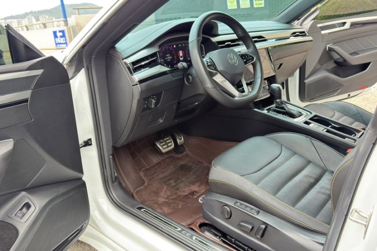 Used Volkswagen FAW-Volkswagen CC 2023 380TSI Striking Edition Interior 6