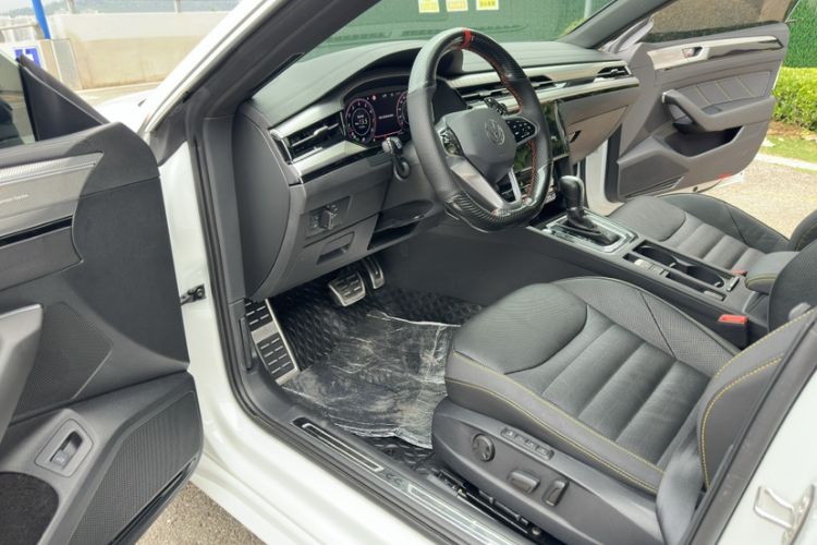 Used Volkswagen FAW-Volkswagen CC 2023 380TSI Striking Edition Interior 6