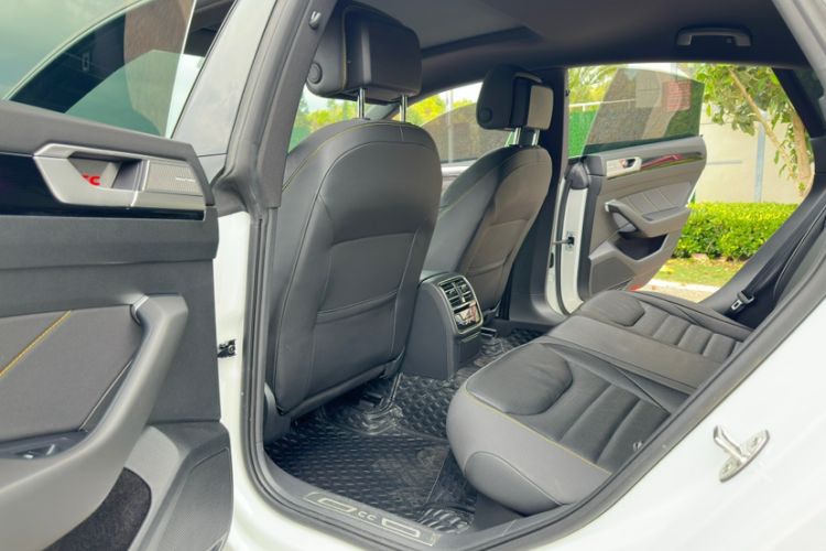 Used Volkswagen FAW-Volkswagen CC 2023 380TSI Striking Edition Interior 7