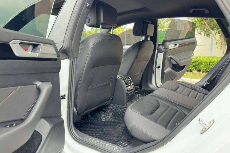 Used Volkswagen FAW-Volkswagen CC 2023 380TSI Striking Edition Interior 7