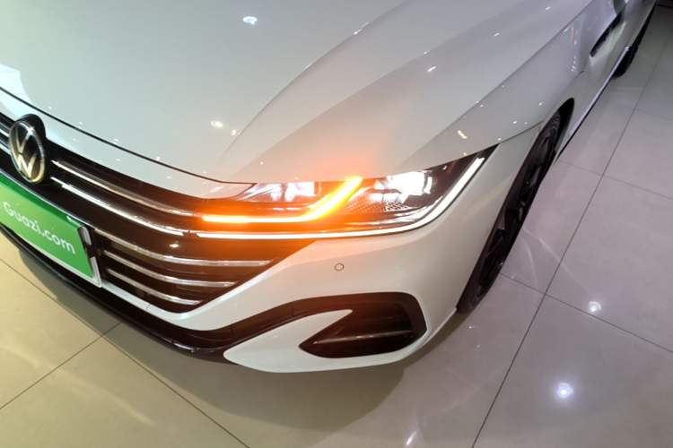 Used Volkswagen FAW-Volkswagen CC 2023 380TSI Striking Edition Left Front Headlight