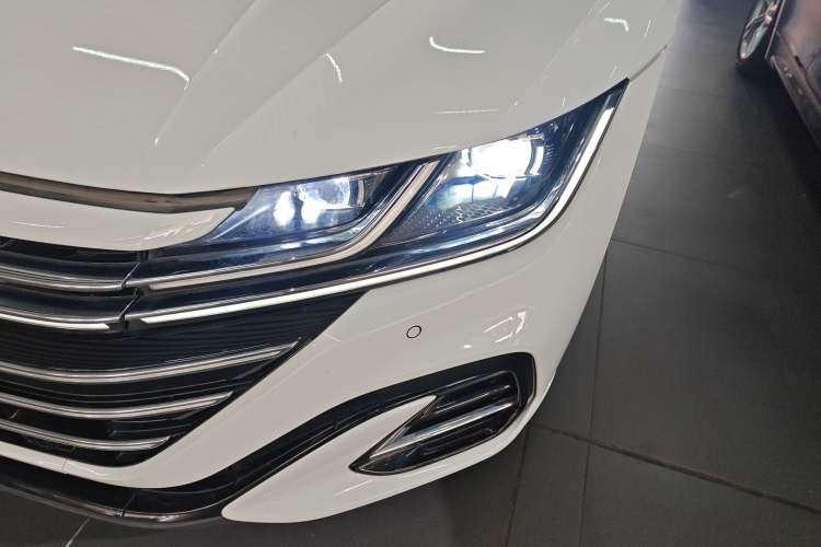 Used Volkswagen FAW-Volkswagen CC 2023 380TSI Striking Edition Left Front Headlight