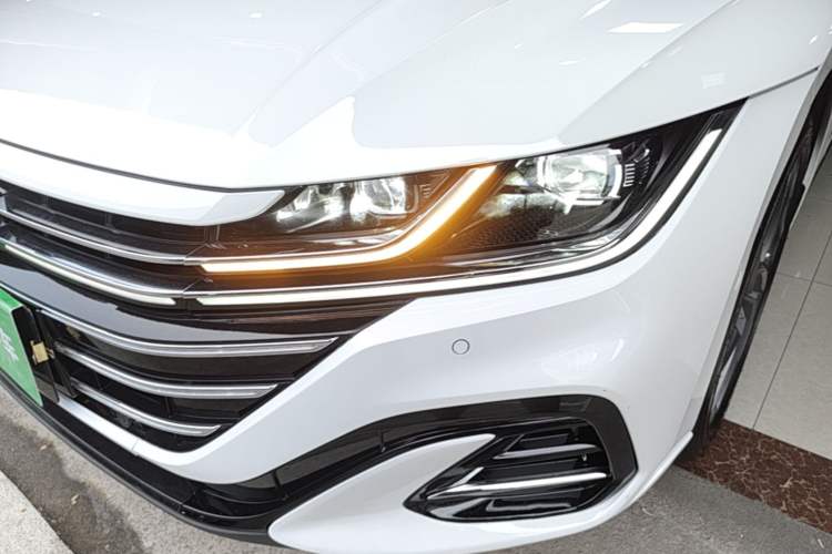 Used Volkswagen FAW-Volkswagen CC 2023 380TSI Striking Edition Left Front Headlight