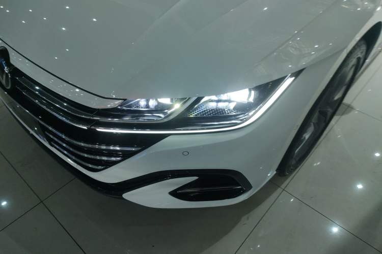 Used Volkswagen FAW-Volkswagen CC 2023 380TSI Striking Edition Left Front Headlight