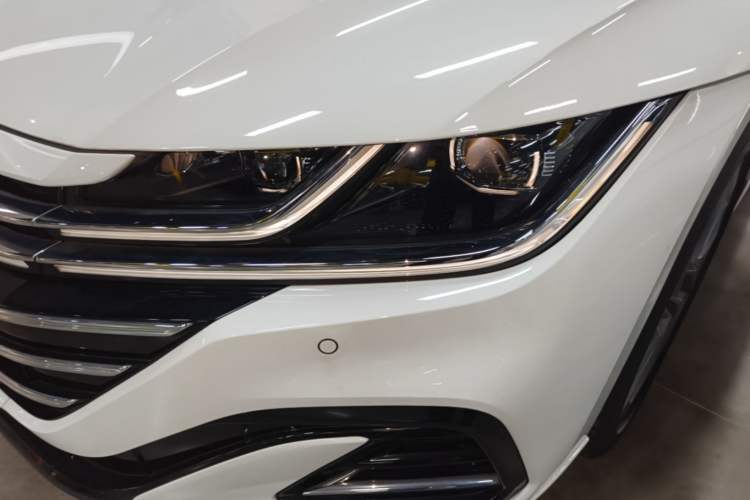 Used Volkswagen FAW-Volkswagen CC 2023 380TSI Striking Edition Left Front Headlight