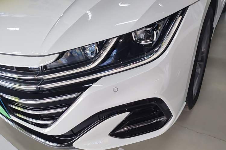 Used Volkswagen FAW-Volkswagen CC 2023 380TSI Striking Edition Left Front Headlight