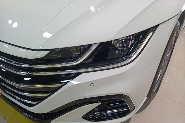 Used Volkswagen FAW-Volkswagen CC 2023 380TSI Striking Edition Left Front Headlight