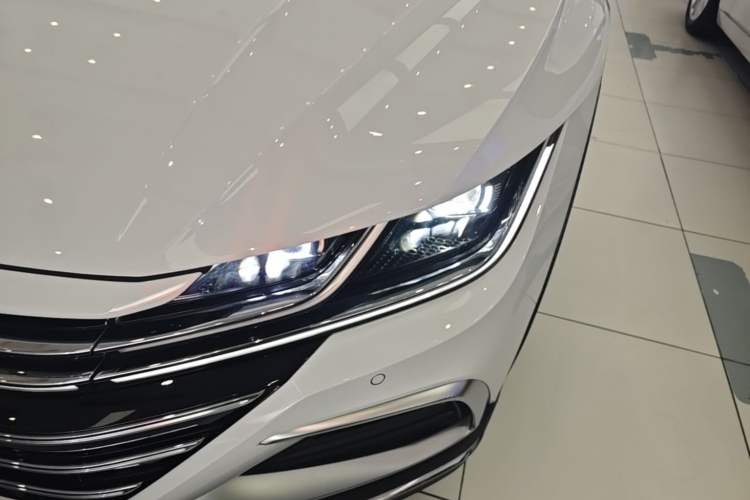 Used Volkswagen FAW-Volkswagen CC 2023 Hunting Vehicle 380TSI Hunter's Heart Edition Left Front Headlight