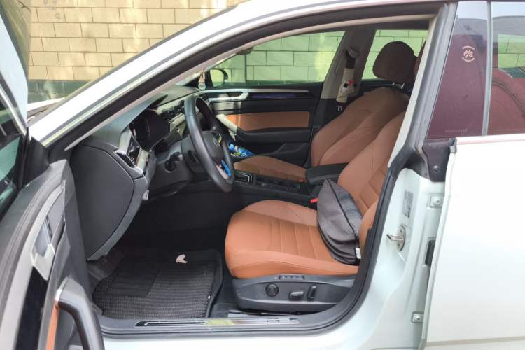 Used Volkswagen FAW-Volkswagen CC 2023 Hunting Vehicle 380TSI Hunter's Heart Edition Left Front Seat