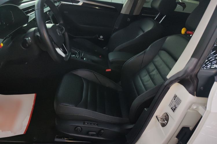 Used Volkswagen FAW-Volkswagen CC 2023 Hunting Vehicle 380TSI Hunter's Heart Edition Left Front Seat