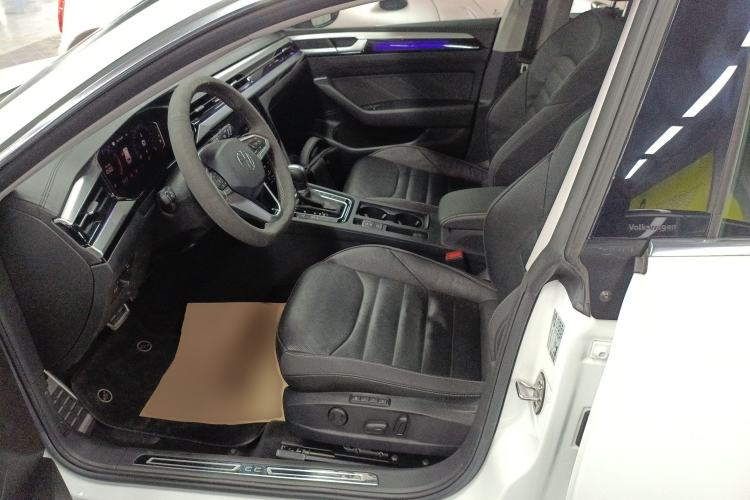 Used Volkswagen FAW-Volkswagen CC 2023 Hunting Vehicle 380TSI Hunter's Heart Edition Left Front Seat