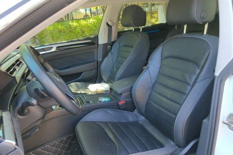 Used Volkswagen FAW-Volkswagen CC 2023 Hunting Vehicle 380TSI Hunter's Heart Edition Left Front Seat