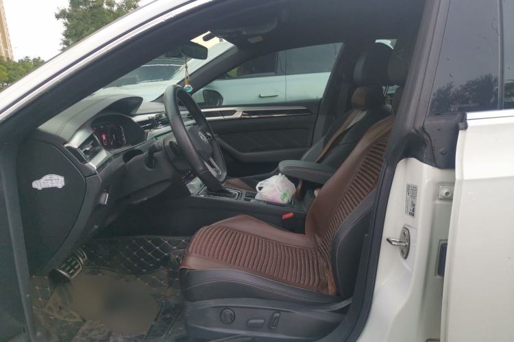 Used Volkswagen FAW-Volkswagen CC 2023 330TSI Ignite Edition Left Front Seat