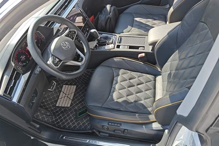 Used Volkswagen FAW-Volkswagen CC 2023 380TSI Striking Edition Left Front Seat