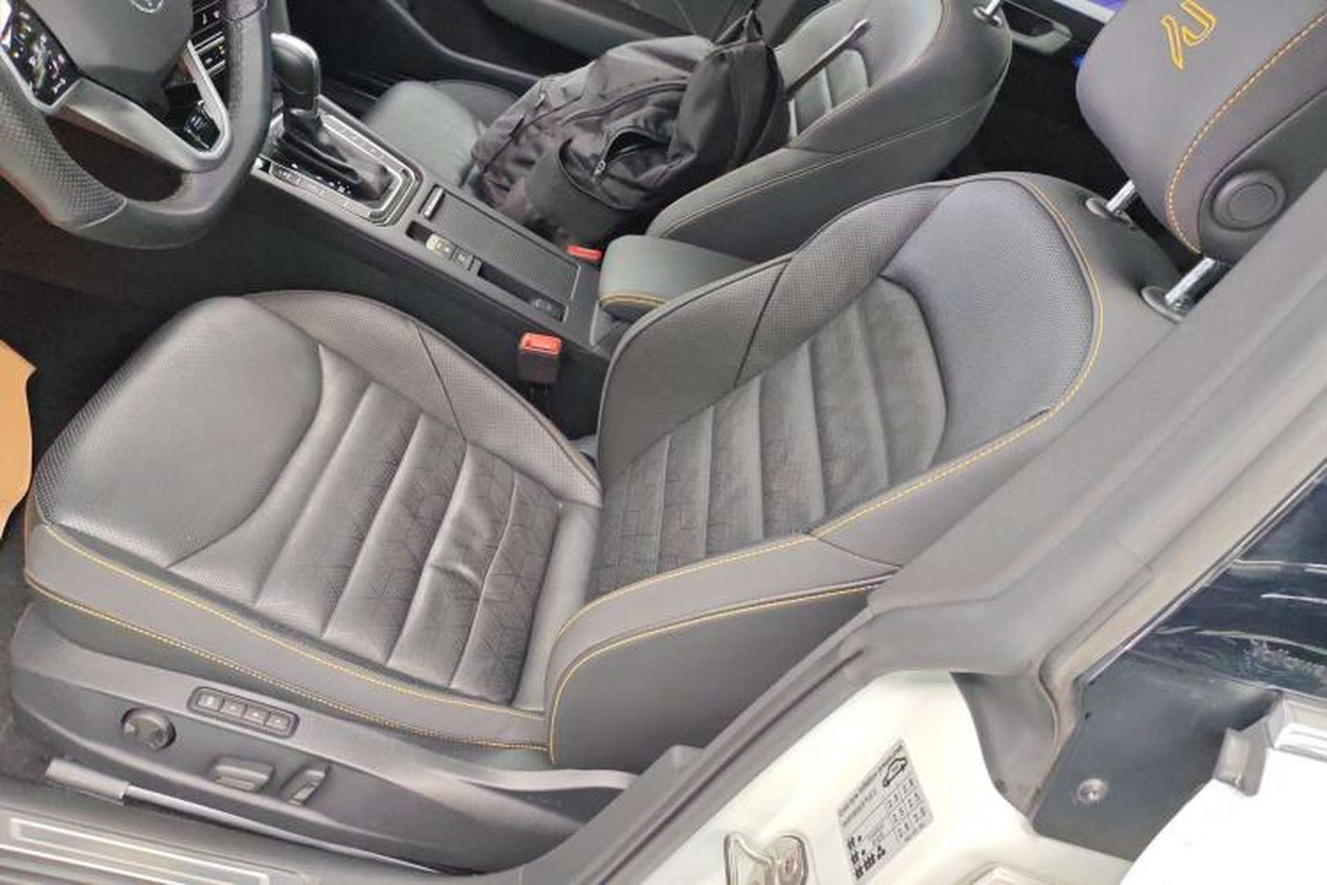 Used Volkswagen FAW-Volkswagen CC 2023 380TSI Striking Edition Left Front Seat