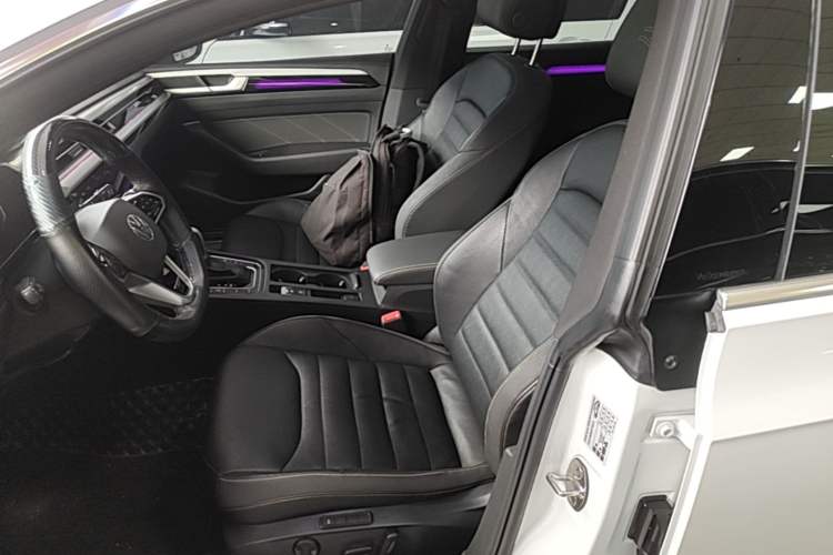 Used Volkswagen FAW-Volkswagen CC 2023 380TSI Striking Edition Left Front Seat