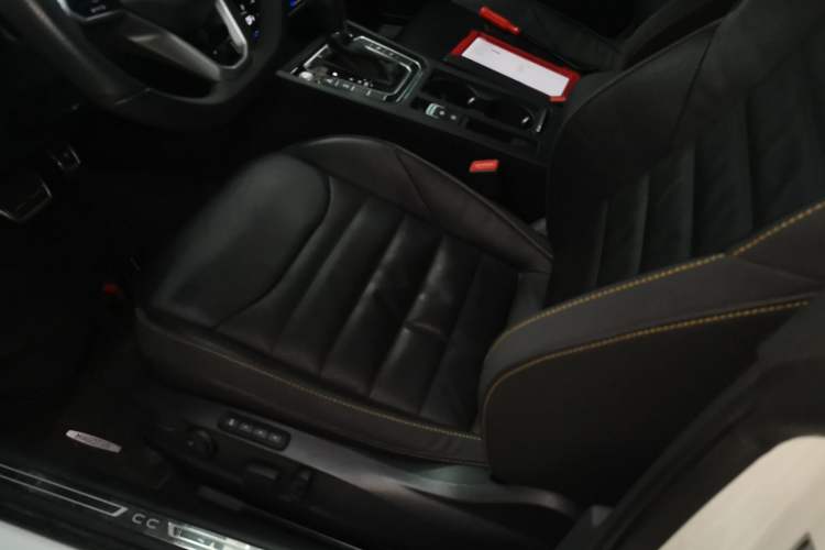 Used Volkswagen FAW-Volkswagen CC 2023 380TSI Striking Edition Left Front Seat