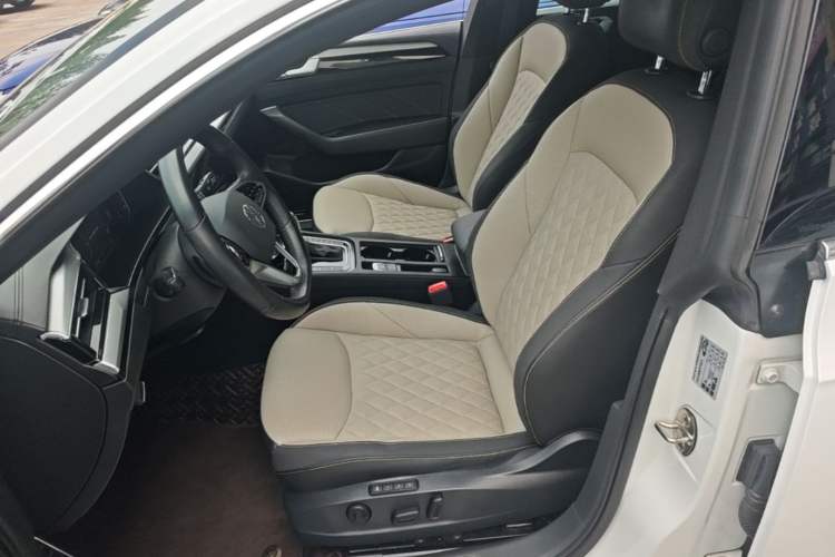 Used Volkswagen FAW-Volkswagen CC 2023 380TSI Striking Edition Left Front Seat