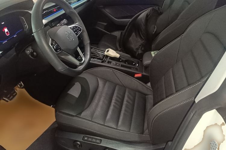 Used Volkswagen FAW-Volkswagen CC 2023 380TSI Striking Edition Left Front Seat
