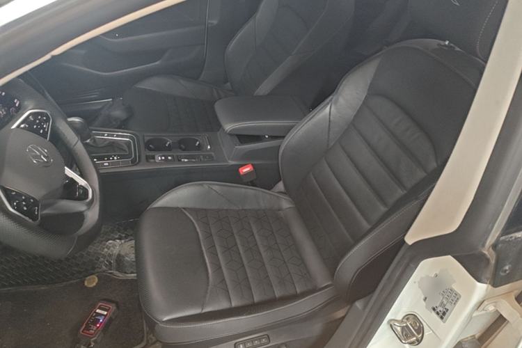 Used Volkswagen FAW-Volkswagen CC 2023 380TSI Striking Edition Left Front Seat